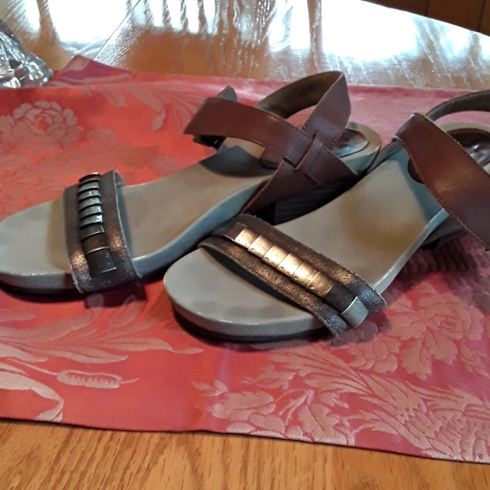 Otbt sandals with decorative metal